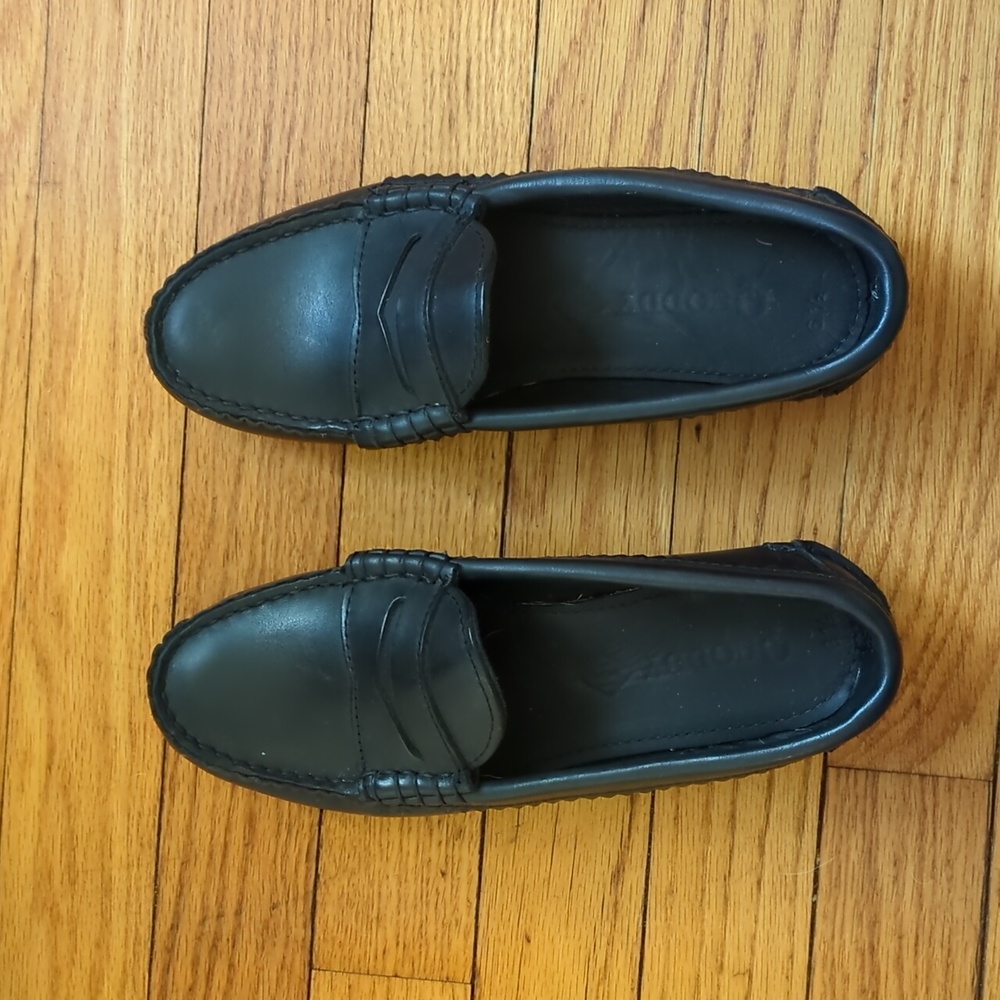 Quoddy black leather penny loafers size 6.5 wide